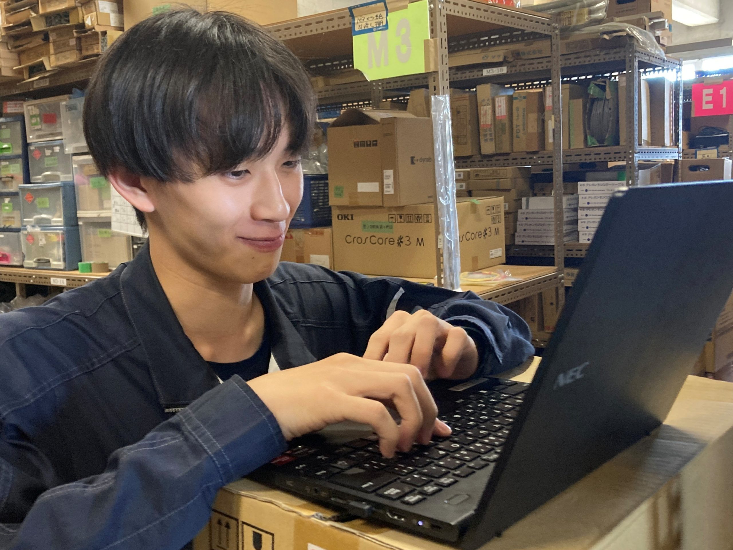 先輩社員画像